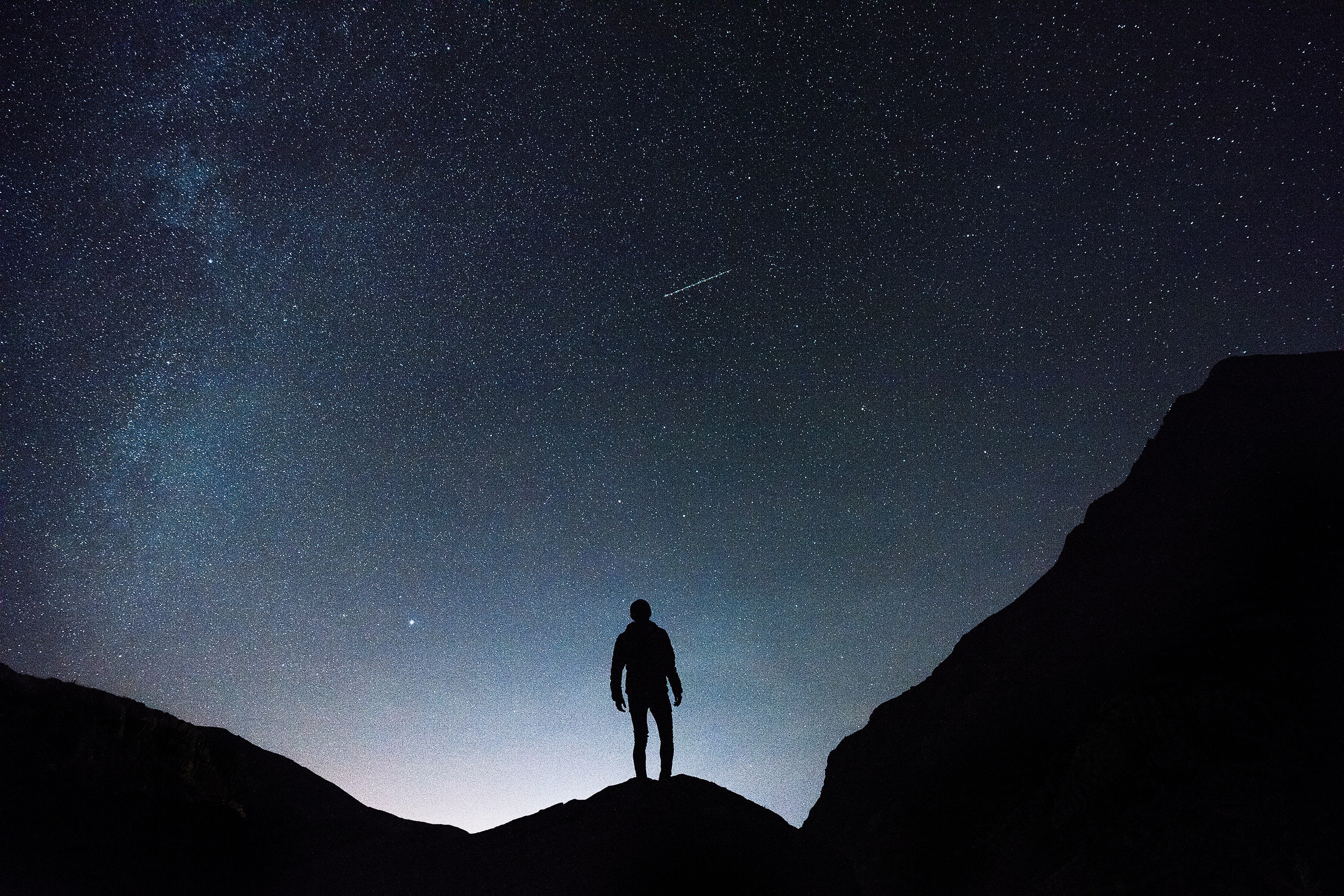 stars and guy in shot